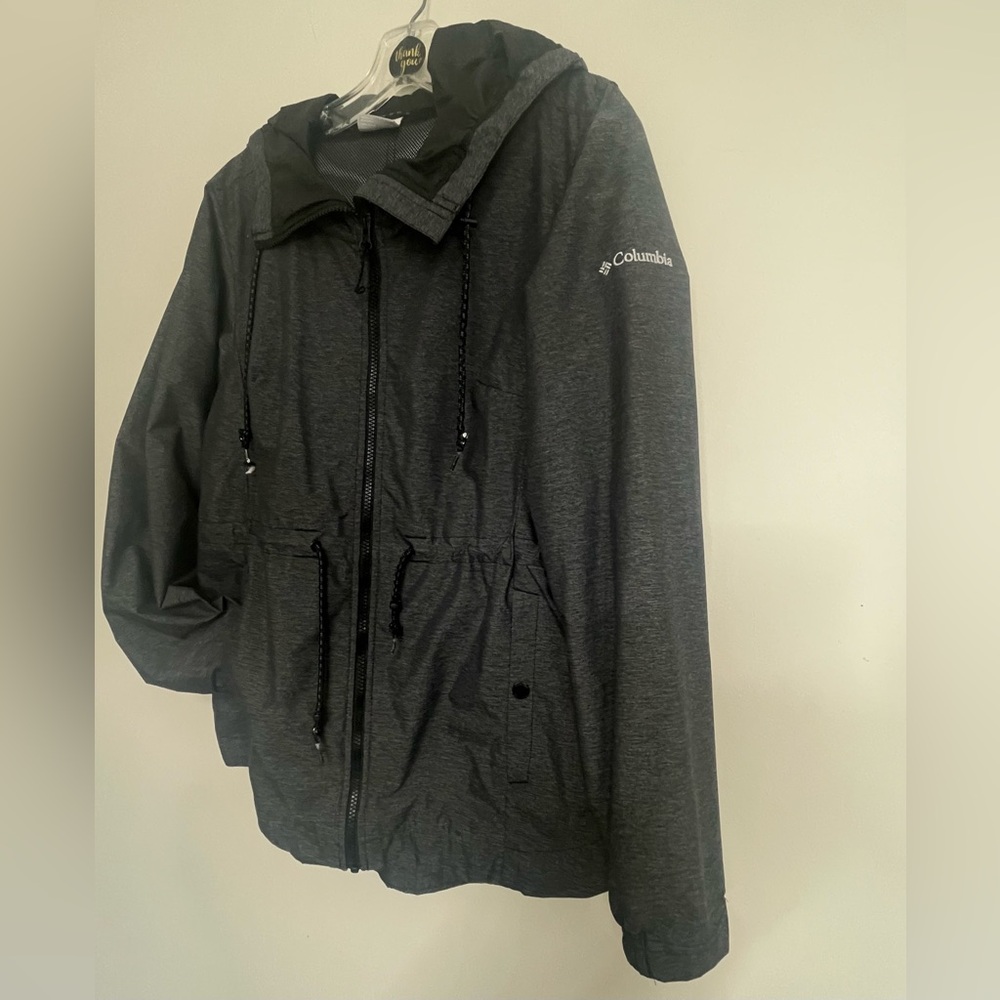 Columbia  Dark Gray Lillian Ridge Jacket ~ Size Medium ~ Lightweight Rain‎ Coat